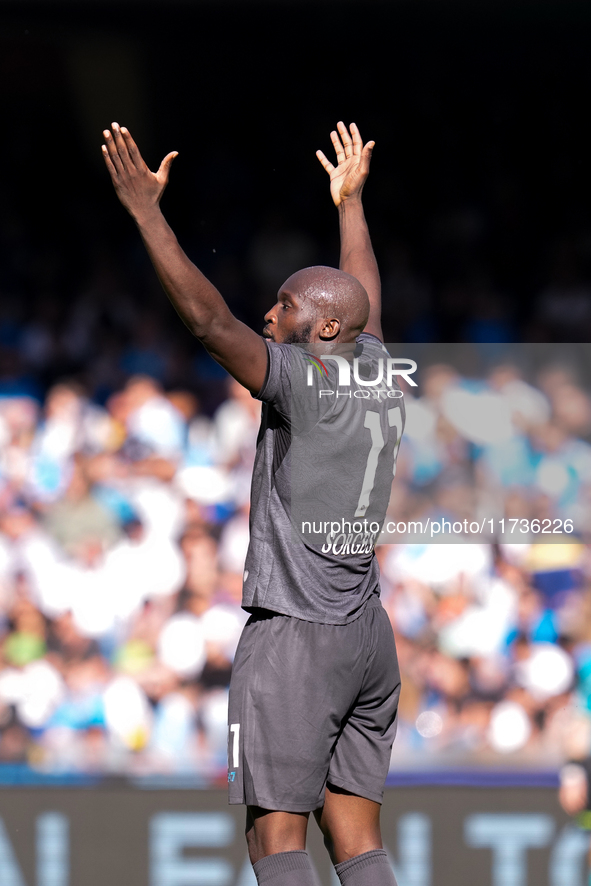 Romelu Lukaku of SSC Napoli looks dejected during the serie Serie A Enilive match between SSC Napoli and Atalanta BC at Stadio Diego Armando...