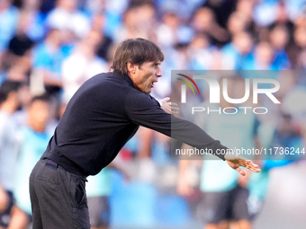 Antonio Conte Head Coach of SSC Napoli gestures during the serie Serie A Enilive match between SSC Napoli and Atalanta BC at Stadio Diego Ar...