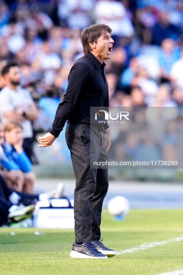 Antonio Conte Head Coach of SSC Napoli yells during the serie Serie A Enilive match between SSC Napoli and Atalanta BC at Stadio Diego Arman...