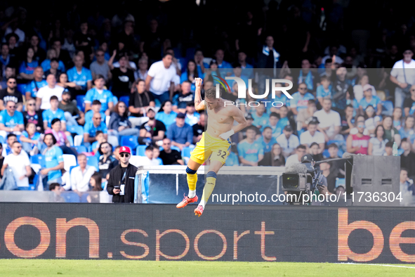 Mateo Retegui of Atalanta BC celebrates after scoring third goal during the serie Serie A Enilive match between SSC Napoli and Atalanta BC a...