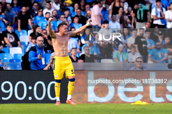 Mateo Retegui of Atalanta BC celebrates after scoring third goal during the serie Serie A Enilive match between SSC Napoli and Atalanta BC a...