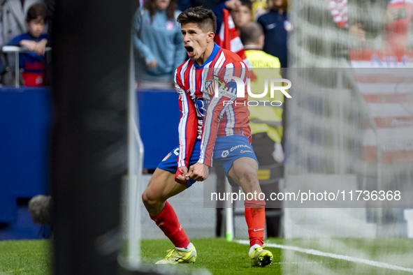 Giuliano Simeone of Atletico de Madrid celebrates his goal during the La Liga EA Sports 2024/25 football match between Atletico de Madrid an...