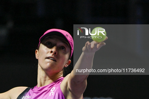 RIYADH, SAUDI ARABIA - NOVEMBER 03: Iga Swiatek of Poland during her match against Barbora Krejcikovas of Czech Republic on day 2 of the 202...