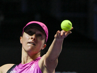 RIYADH, SAUDI ARABIA - NOVEMBER 03: Iga Swiatek of Poland during her match against Barbora Krejcikovas of Czech Republic on day 2 of the 202...