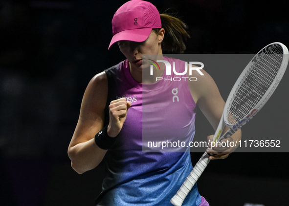 RIYADH, SAUDI ARABIA - NOVEMBER 03: Iga Swiatek of Poland during her match against Barbora Krejcikovas of Czech Republic on day 2 of the 202...