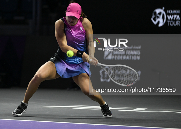 RIYADH, SAUDI ARABIA - NOVEMBER 03: Iga Swiatek of Poland during her match against Barbora Krejcikovas of Czech Republic on day 2 of the 202...