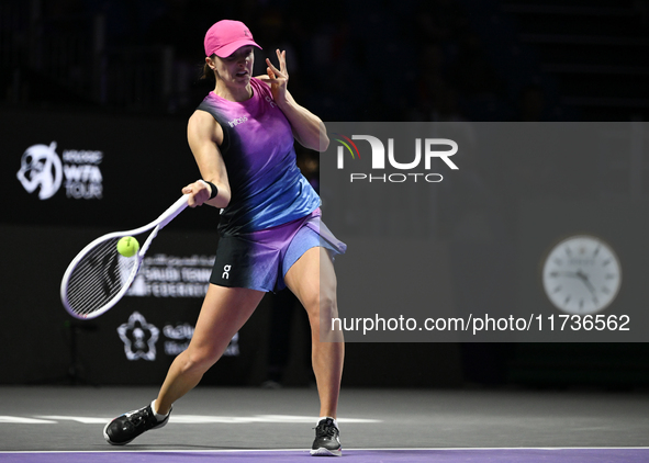 RIYADH, SAUDI ARABIA - NOVEMBER 03: Iga Swiatek of Poland during her match against Barbora Krejcikovas of Czech Republic on day 2 of the 202...