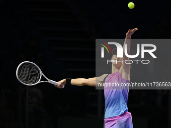 RIYADH, SAUDI ARABIA - NOVEMBER 03: Iga Swiatek of Poland during her match against Barbora Krejcikovas of Czech Republic on day 2 of the 202...