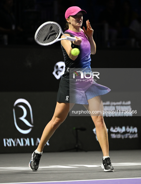 RIYADH, SAUDI ARABIA - NOVEMBER 03: Iga Swiatek of Poland during her match against Barbora Krejcikovas of Czech Republic on day 2 of the 202...