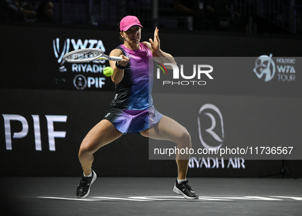 RIYADH, SAUDI ARABIA - NOVEMBER 03: Iga Swiatek of Poland during her match against Barbora Krejcikovas of Czech Republic on day 2 of the 202...