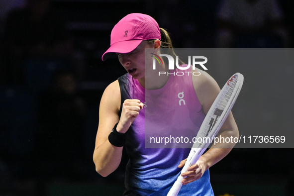 RIYADH, SAUDI ARABIA - NOVEMBER 03: Iga Swiatek of Poland during her match against Barbora Krejcikovas of Czech Republic on day 2 of the 202...