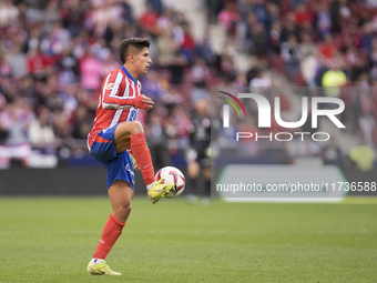 Giuliano Simeone of Atletico de Madrid controls the ball during the La Liga 2024/25 match between Atletico de Madrid and Las Palmas at Riyad...