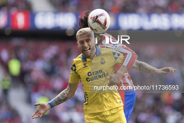 Oliver McBurnie of Las Palmas is in action during the La Liga 2024/25 match between Atletico de Madrid and Las Palmas at Riyadh Air Metropol...