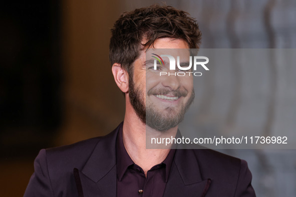 Andrew Garfield arrives at the 13th Annual LACMA Art + Film Gala 2024 presented by Gucci held at the Los Angeles County Museum of Art on Nov...