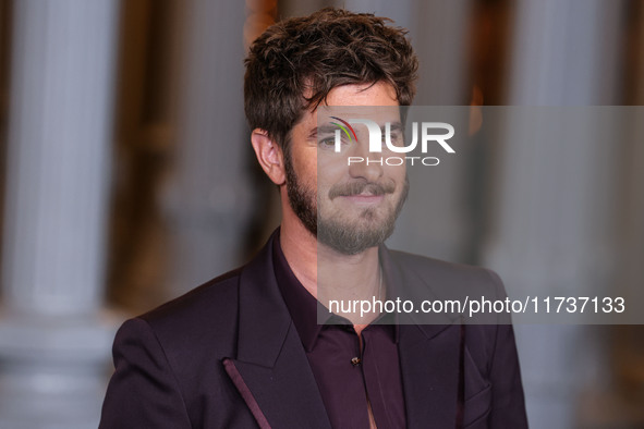 Andrew Garfield arrives at the 13th Annual LACMA Art + Film Gala 2024 presented by Gucci held at the Los Angeles County Museum of Art on Nov...