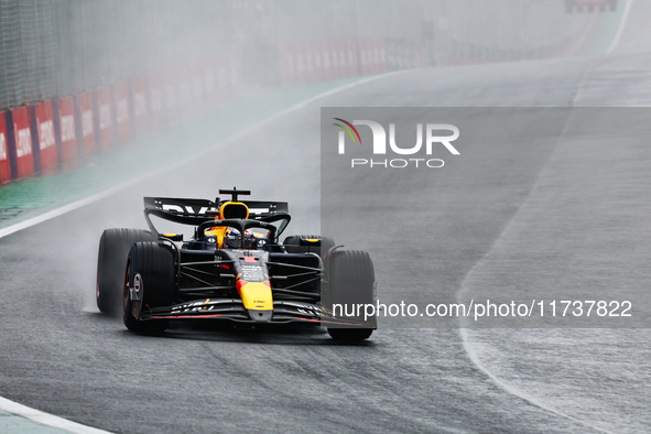 Max Verstappen of the Netherlands drives the Oracle Red Bull Racing RB20 Honda RBPT during the Formula 1 Lenovo Grande Premio De Sao Paulo 2...