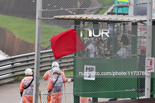 A red flag occurs during the Formula 1 Lenovo Grande Premio De Sao Paulo 2024 in Sao Paulo, Brazil, on November 3, 2024. 