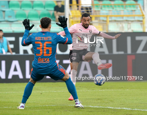 Roberto Insigne of Palermo FC is in action during the Serie B match between Palermo and Cittadella at the Stadio ''Renzo Barbera'' in Palerm...