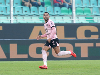 Roberto Insigne of Palermo FC is in action during the Serie B match between Palermo and Cittadella at the Stadio ''Renzo Barbera'' in Palerm...