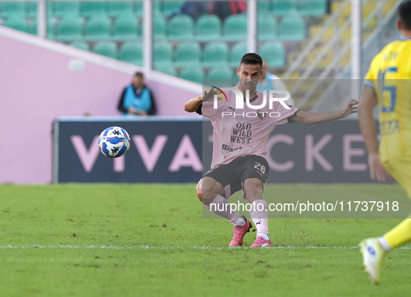 Valerio Verre of Palermo FC is in action during the Serie B match between Palermo and Cittadella at the Stadio ''Renzo Barbera'' in Palermo,...