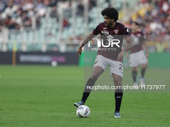 Sa?l Coco participates in the Serie A 2024-2025 match between Torino and Fiorentina in Torino, Italy, on November 3, 2024. 