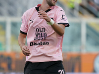 Jeremy Le Douaron of Palermo FC plays during the Serie B match between Palermo and Cittadella at the Stadio ''Renzo Barbera'' in Palermo, It...