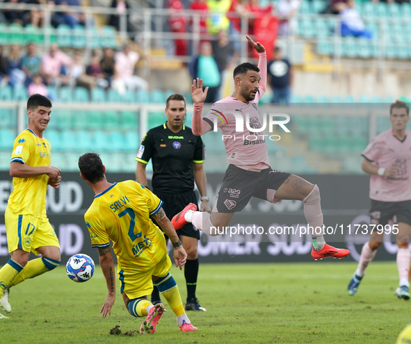 Roberto Insigne of Palermo FC is in action during the Serie B match between Palermo and Cittadella at the Stadio ''Renzo Barbera'' in Palerm...