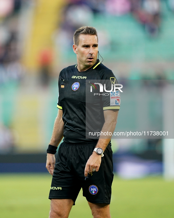 Referee Francesco Fourneau officiates the Serie B match between Palermo and Cittadella at the Stadio ''Renzo Barbera'' in Palermo, Italy, on...