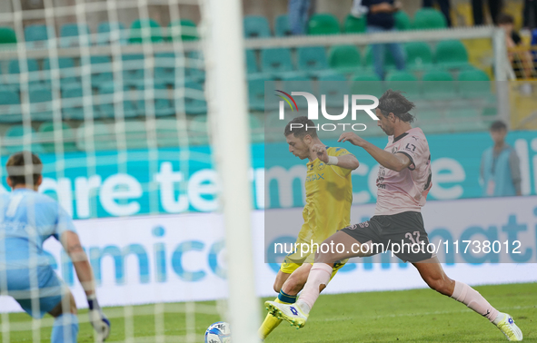 Luca Pandolfi of As Cittadella scores a goal during the Serie B match between Palermo and Cittadella at the Stadio ''Renzo Barbera'' in Pale...