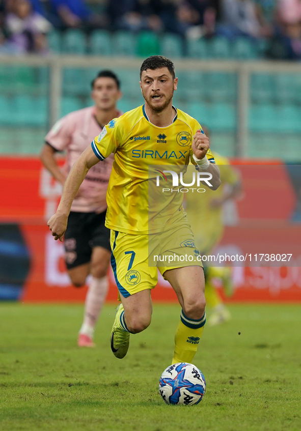 Luca Pandolfi of As Cittadella is in action during the Serie B match between Palermo and Cittadella at the Stadio ''Renzo Barbera'' in Paler...