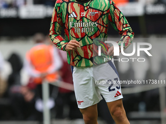 Mikel Merino warms up during the Premier League match between Newcastle United and Arsenal at St. James's Park in Newcastle, England, on Nov...