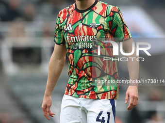 Declan Rice warms up during the Premier League match between Newcastle United and Arsenal at St. James's Park in Newcastle, United Kingdom,...