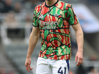 Declan Rice warms up during the Premier League match between Newcastle United and Arsenal at St. James's Park in Newcastle, United Kingdom,...