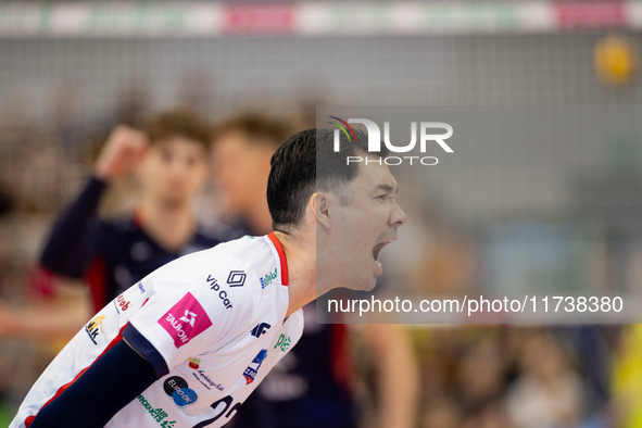 ERIK SHOJI participates in a match of the PLUS Liga between Stal Nysa and ZAKSA Kedzierzyn Kozle in Nysa, Poland, on November 3, 2024. 