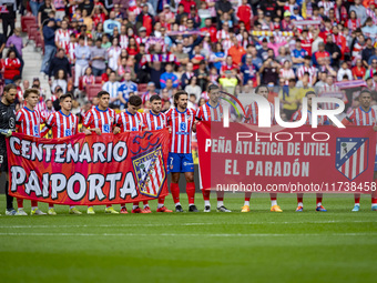 The Atletico de Madrid team observes a minute of silence dedicated to the victims of the DANA that hit the Valencia area last week during th...