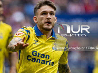 Victor Alvarez Rozada (Viti) of UD Las Palmas plays with the ball during the La Liga EA Sports 2024/25 football match between Atletico de Ma...