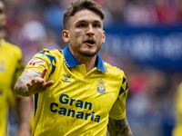 Victor Alvarez Rozada (Viti) of UD Las Palmas plays with the ball during the La Liga EA Sports 2024/25 football match between Atletico de Ma...