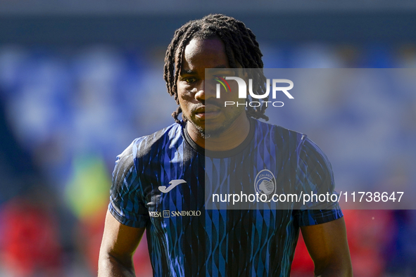 Ademola Lookman of Atalanta BC warms up before the Serie A match between SSC Napoli and Atalanta BC at Stadio Diego Armando Maradona Naples...