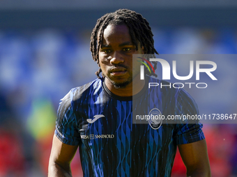 Ademola Lookman of Atalanta BC warms up before the Serie A match between SSC Napoli and Atalanta BC at Stadio Diego Armando Maradona Naples...