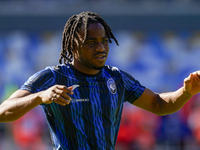 Ademola Lookman of Atalanta BC warms up before the Serie A match between SSC Napoli and Atalanta BC at Stadio Diego Armando Maradona Naples...