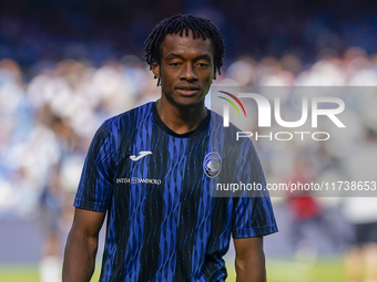 Juan Cuadrado of Atalanta BC warms up before the Serie A match between SSC Napoli and Atalanta BC at Stadio Diego Armando Maradona Naples It...