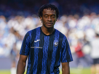 Juan Cuadrado of Atalanta BC warms up before the Serie A match between SSC Napoli and Atalanta BC at Stadio Diego Armando Maradona Naples It...