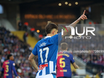 Jofre Carreras plays during the match between FC Barcelona and RCD Espanyol, corresponding to week 12 of LaLiga EA Sports, at the Lluis Comp...