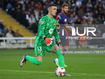 Inaki Pena plays during the match between FC Barcelona and RCD Espanyol, corresponding to week 12 of LaLiga EA Sports, at the Lluis Companys...