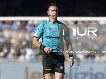 Referee Daniele Doveri during the Serie A match between SSC Napoli and Atalanta BC at Stadio Diego Armando Maradona Naples Italy on 3 Novemb...