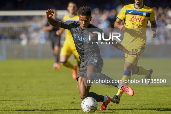 David Neres of SSC Napoli during the Serie A match between SSC Napoli and Atalanta BC at Stadio Diego Armando Maradona Naples Italy on 3 Nov...