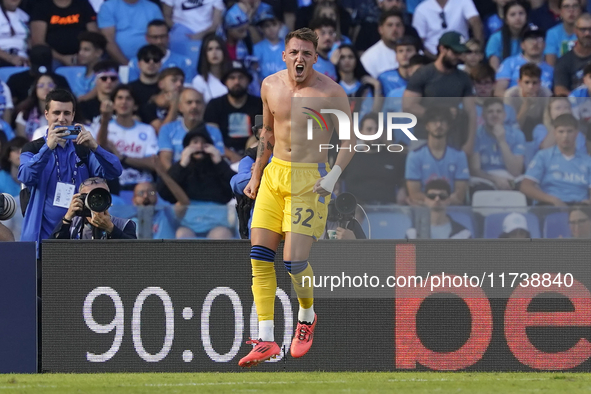 Mateo Retegui of Atalanta BC celebrates after scoring during the Serie A match between SSC Napoli and Atalanta BC at Stadio Diego Armando Ma...