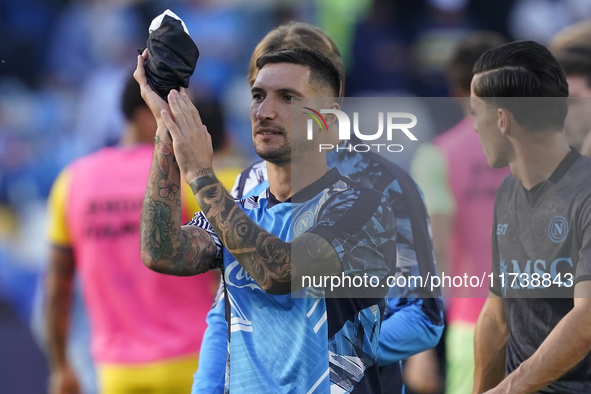 Matteo Politano of SSC Napoli applauds fans at the end of the Serie A match between SSC Napoli and Atalanta BC at Stadio Diego Armando Marad...