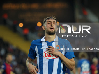 Jofre Carreras plays during the match between FC Barcelona and RCD Espanyol, corresponding to week 12 of LaLiga EA Sports, at the Lluis Comp...