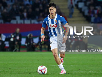 Alvaro Aguado plays during the match between FC Barcelona and RCD Espanyol, corresponding to week 12 of LaLiga EA Sports, at the Lluis Compa...